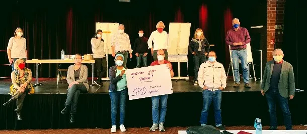 Gruppenfoto Ortsverein in der Agora des Bürgerhauses Kinderhaus